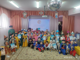 Городской вокальный конкурс исполнителей детских песен на бурятском языке "Сагаалганай одонууд" Городской вокальный конкурс исполнителей детских песен на бурятском языке "Сагаалганай одонууд".